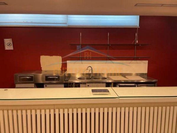 Durres, shitet lokal Kati 0, 200 m² 250.000 Euro (Pranvera,Durres)