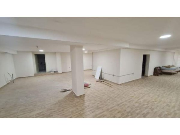 Tirane, shitet ambjent biznesi Kati -1, 230 m² 170.000 Euro (Qender)