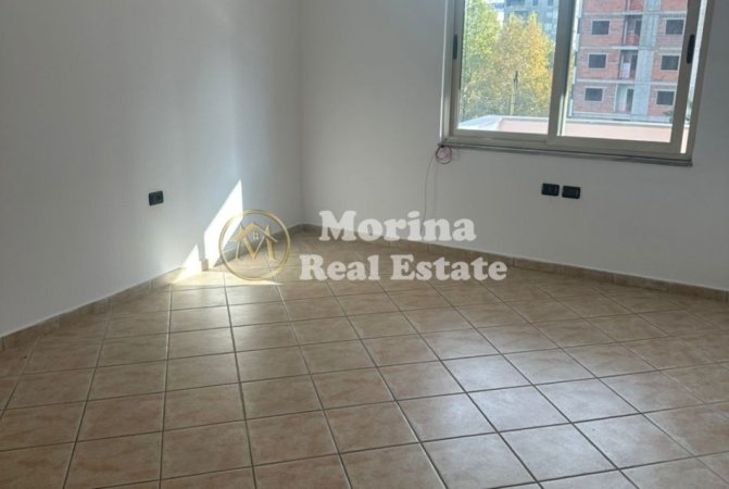 Tirane, jepet me qera apartament 1+1 Kati 4, 60 m² 450 € (Vasil Shanto)