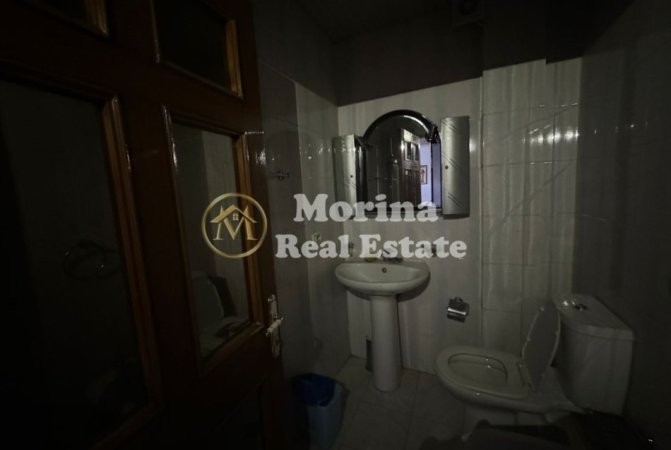 Tirane, jepet me qera apartament 3+1+Ballkon Kati 2, 110 m² 600 € (Oxhaku)
