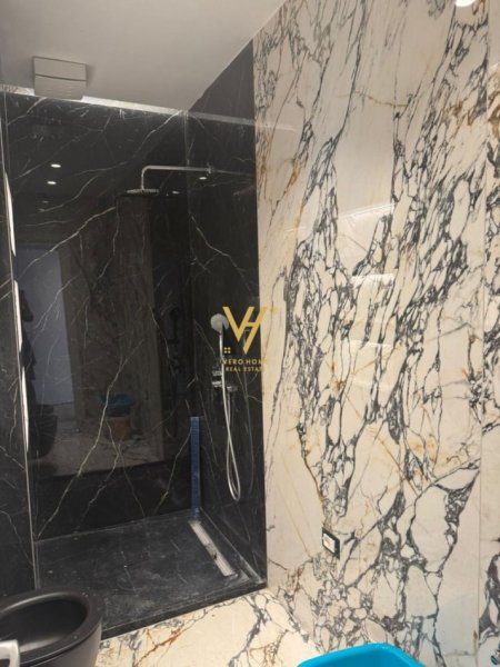 Tirane, jepet me qera apartament 2+1+Ballkon , 114 m² 1.500 € (GARDEN BUILDING)