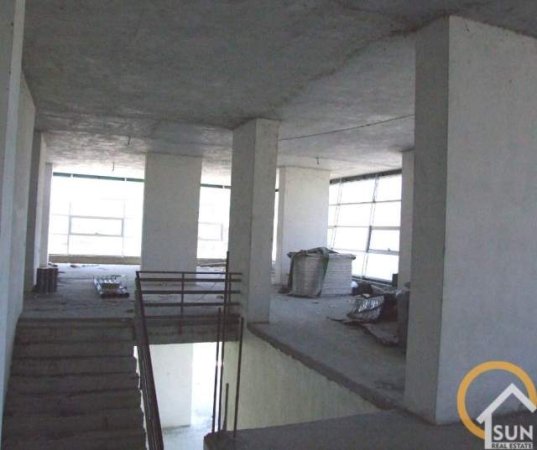 Shkoder, shitet ambjent biznesi Kati 2, 1.114 m² 445.600 Euro (TEK BEXHISTENI SHKODER)