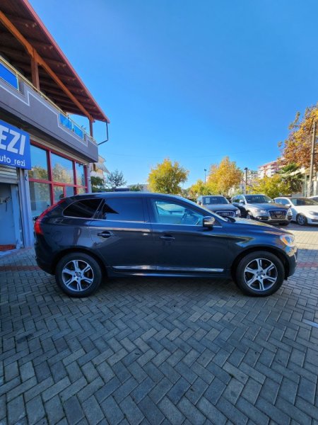 shes SUV | Fuoristrad | Xhip Benzin, gri e erret automatik 164.000 km 12700€