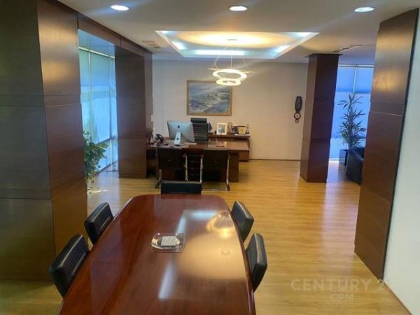 Tirane, shitet ambjent biznesi Kati 1, 514 m²  (Rruga e Elbasanit)