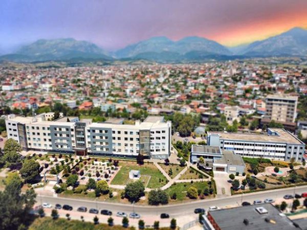 Tirane, shitet bar-kafe Kati 1, 334 m² 220.000  (institut)