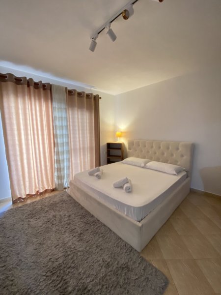 Tirane, QERA DITORE , Garsoniere +Ballkon Kati 5, 35 m² 3000 Lek (Myslym Shyri)