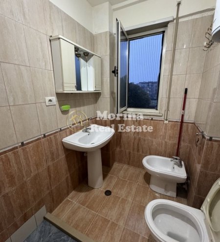 Tirane, jepet me qera apartament 2+1 Kati 3, 80 m² 430 € (Fresku)