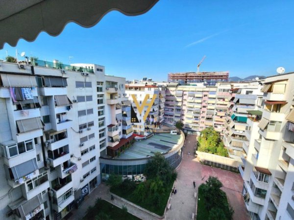 Tirane, shitet magazine Kati -2, 25 m² 90.000 € (KOMUNA E PARISIT)