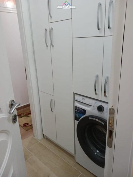 Tirane, jepet me qera apartament 2+1 Kati 5, 55 m² 550 € (21 Dhjetori)