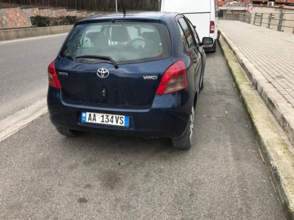 Tirane, shes makine Toyota Yaris Viti 2007, 4.100 Euro