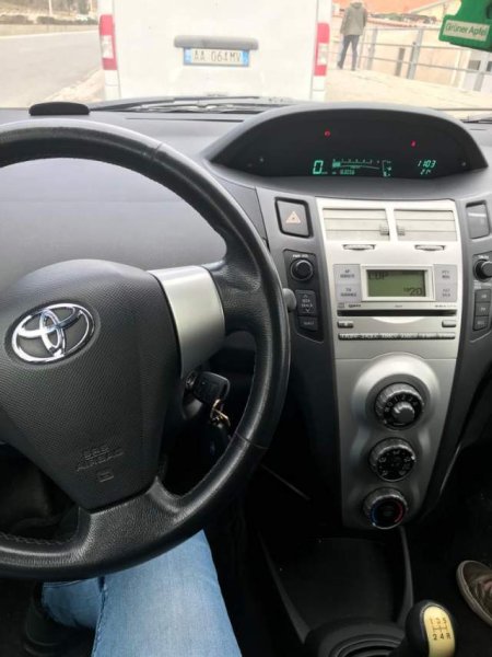 Tirane, shes makine Toyota Yaris Viti 2007, 4.100 Euro