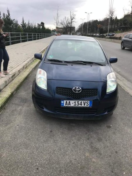 Tirane, shes makine Toyota Yaris Viti 2007, 4.100 Euro