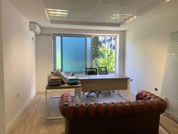 Tirane, shitet ambjent biznesi Kati 1, 40 m² 68.000 Euro (Rruga"Medar Shtylla " Tirana, Albania)