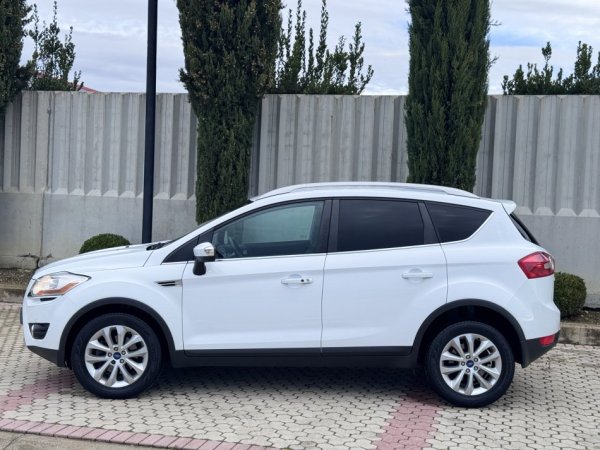 Durres, shes makine Ford Kuga 2.0Nafte Automatike 2011 Nafte, e bardhë automatik Klima 197 km