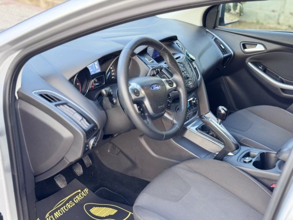 Durres, shes makine Ford Focus 1.6Nafte Titanium Nafte, gri metalizato manuale Klima 172 km 1 €