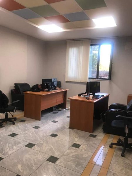 Tirane, shes ambjent biznesi Kati 2, 180 m² 330.000 Euro (Rruga e Kavajes)