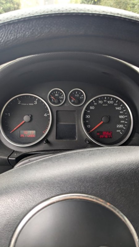 shes Audi A2, 1.4 TDi manuale, 227,000km, 2000 EUR Nafte, gri e erret manuale Kondicioner 227.000 km 2.000 €