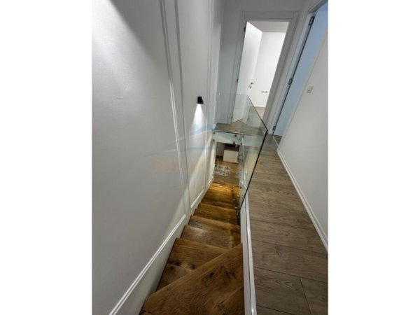 Tirane,  shitet Duplex,  (2+1), Ballkon Kati 1, 121 m² 227.000 € (Ish Parku i Autobuzave)