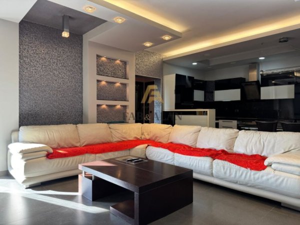 Tirane, shitet apartament 2+1+Depo+Parkim, Kati 6, 130 m² 210.000 € (Selvia)