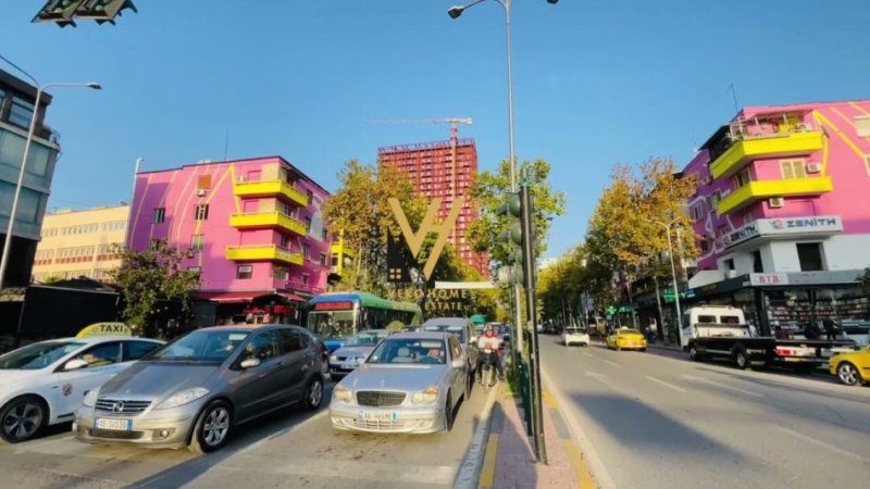 Tirane, shitet dyqan Kati 0, 18 m² 180.000 € (RRUGA E KAVAJES)