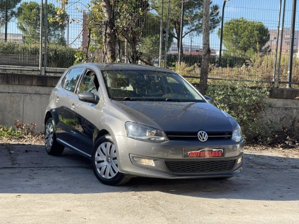 Tirane, shes makine VW POLO Benzin+Gaz, gri metalizato manuale Klima 160.000 km 5.290 €