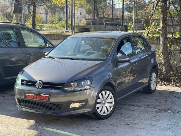 Tirane, shes makine VW POLO Benzin+Gaz, gri metalizato manuale Klima 160.000 km 5.290 €