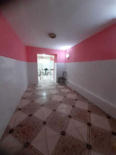 Elbasan, shes lokal Kati -1, 136 m² 200.000 Euro