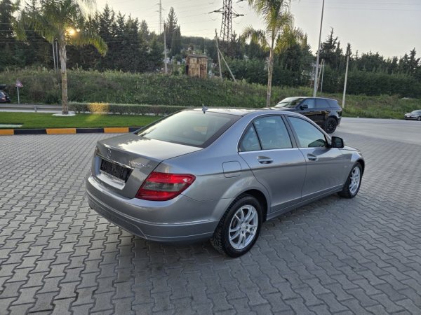 M-Benz C 200 Kompressor Avantgard Navi i madh Klima 6.500 €