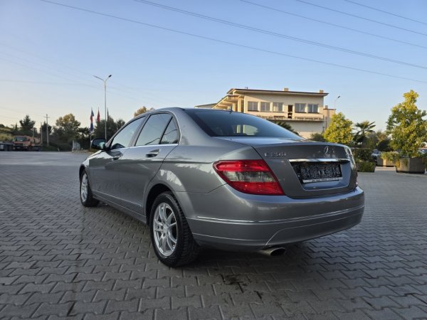 M-Benz C 200 Kompressor Avantgard Navi i madh Klima 6.500 €