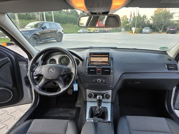 M-Benz C 200 Kompressor Avantgard Navi i madh Klima 6.500 €