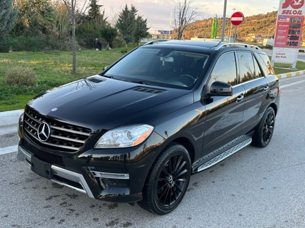 Vlore, shes SUV | Fuoristrad | Xhip Mercedes Benz ML Nafte, e zeze automatik Klima 173.000 km 16.800 €