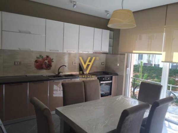 Tirane, jepet me qera apartament 3+1+A+BLK Kati 3, 160 m² 1.000 Euro (KODRA E DIELLIT)