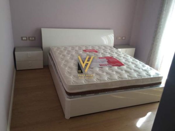 Tirane, jepet me qera apartament 3+1+A+BLK Kati 3, 160 m² 1.000 Euro (KODRA E DIELLIT)