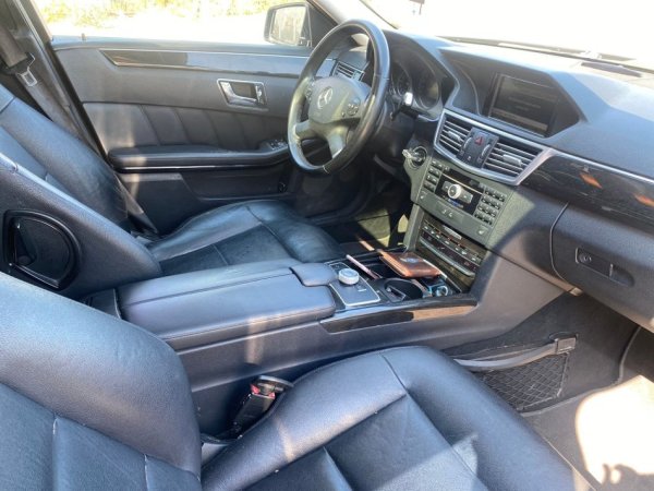 Pogradec, shes makine Mercedes Benz Nafte, e zeze automatik Klima 300.000 km 10.300 €