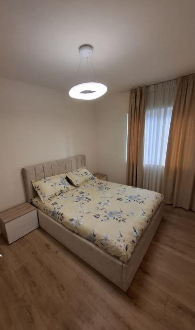 Tirane, jepet me qera apartament 2+1 Kati 4, 65 m² 600 € (Qender)