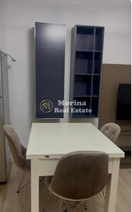 Tirane, jepet me qera apartament 1+1 Kati 3, 80 m² 500 € (Ish Fusha Aviacionit)
