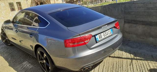 Belsh  shitet makine Audi A5 Viti 2011, 12.000 Euro
