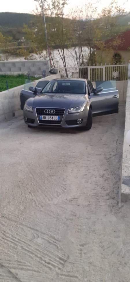 Belsh  shitet makine Audi A5 Viti 2011, 12.000 Euro