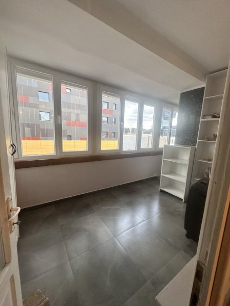 Tirane, jepet me qera apartament 1+1+Aneks Kati 6, 70 m² 800 € (Qender- 15 katëshi)