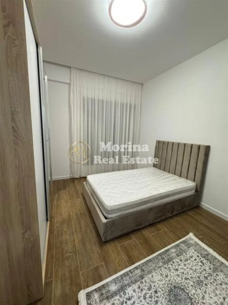 Tirane, jepet me qera apartament 2+1 , 93 m² 600 € (Ish Sheshi Shqiponja)
