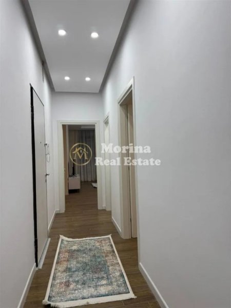 Tirane, jepet me qera apartament 2+1 , 93 m² 600 € (Ish Sheshi Shqiponja)