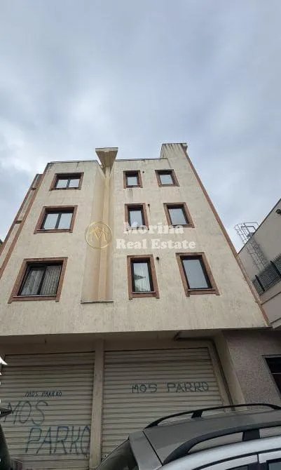Tirane, jepet me qera shtepi 2+1 Kati 1, 100 m² 400 € (Qyteti i Studentit)