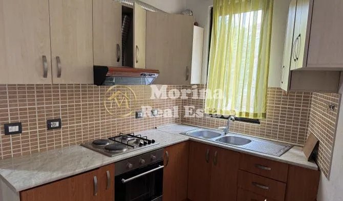 Tirane, jepet me qera apartament 2+1 Kati 2, 100 m² 400 € (Qyteti i Studentit)