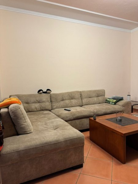 Tirane, jepet me qera apartament 2+1+Aneks+Ballkon Kati 6, 120 m² 650 € (Bulevardi zogu i 1 , prane flori farma)