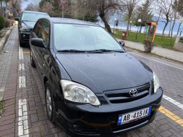 Pogradec, shes makine Toyota Viti 2006, 5.200 Euro