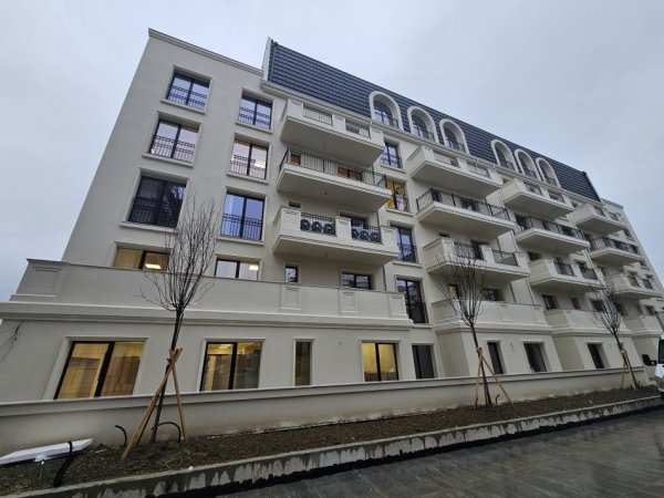 Tirane, shitet 2+1 Kati 2, 98 m² 150.000 € (MJULL BATHORE, REZIDENCA GJOKA)