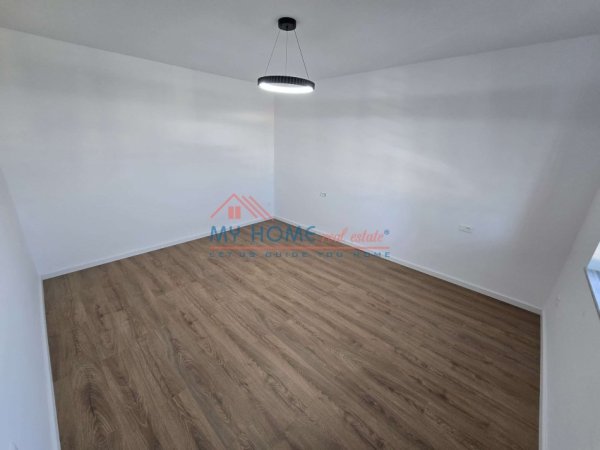 Tirane, shes apartament 2+1+Ballkon Kati 6, 84 m² 215.000 € (Rruga Frederik Shiroka)