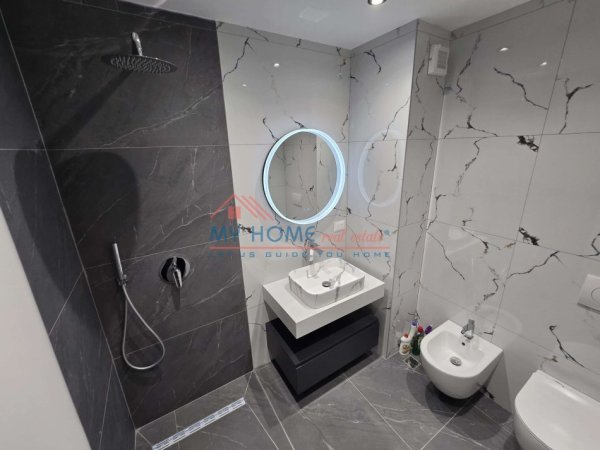 Tirane, shes apartament 2+1+Ballkon Kati 6, 84 m² 215.000 € (Rruga Frederik Shiroka)