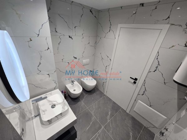 Tirane, shes apartament 2+1+Ballkon Kati 6, 84 m² 215.000 € (Rruga Frederik Shiroka)