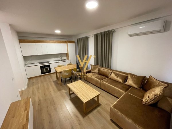 Tirane, shitet apartament 3+1+Ballkon Kati 7, 120 m² 332.000 € (PORCELAN)